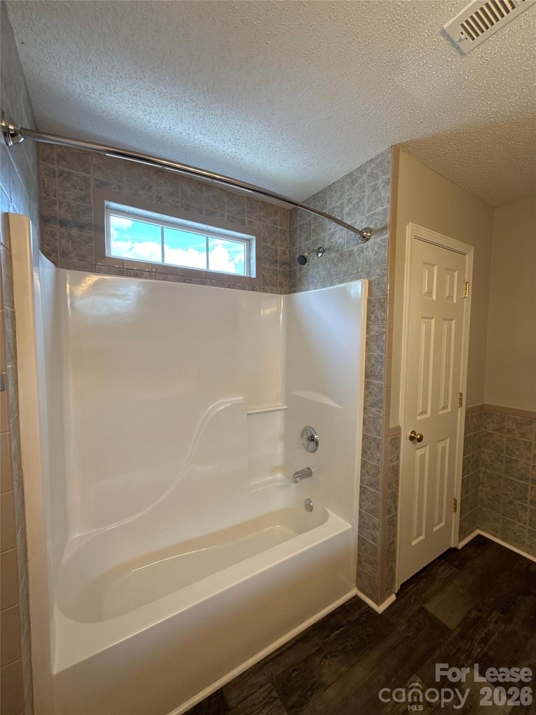 1032 Meadowbrook Lane Sw - Photo 9