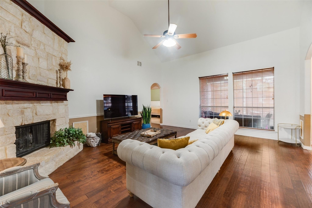9109 Hawley Drive - Photo 9