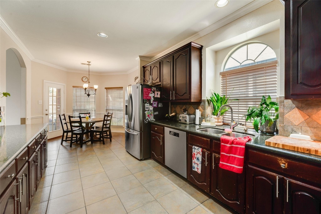 9109 Hawley Drive - Photo 12