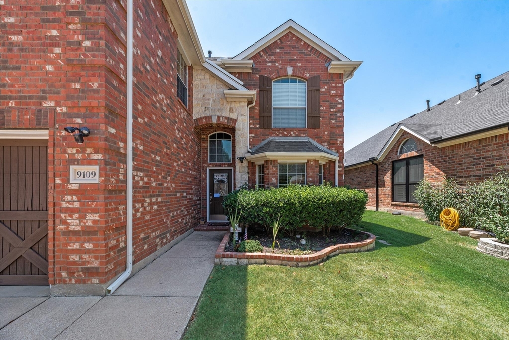 9109 Hawley Drive - Photo 2