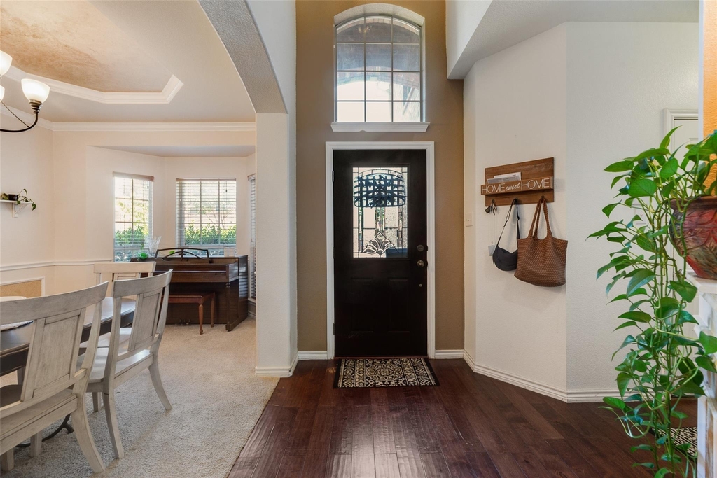 9109 Hawley Drive - Photo 3