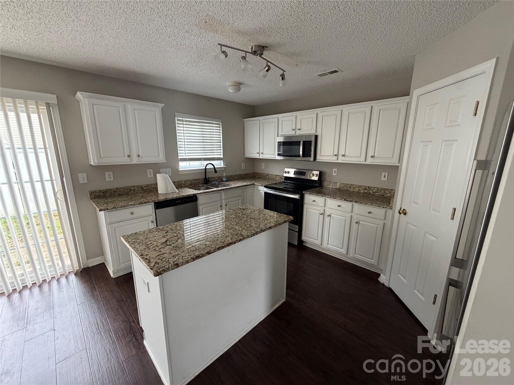 9530 Drains Bay Court - Photo 2