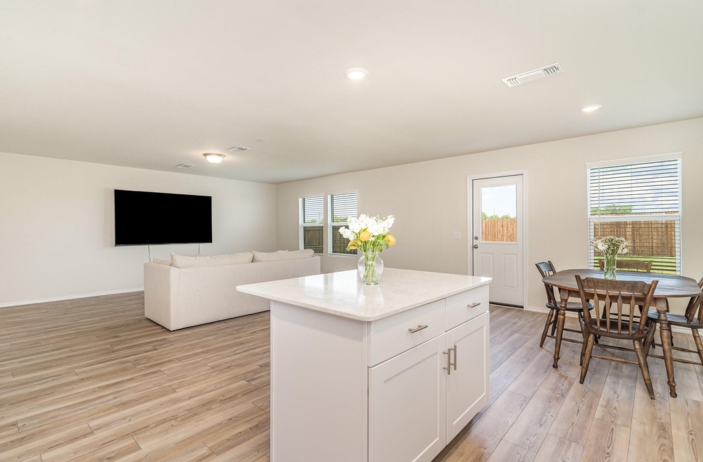 504 S Hopson Street - Photo 1