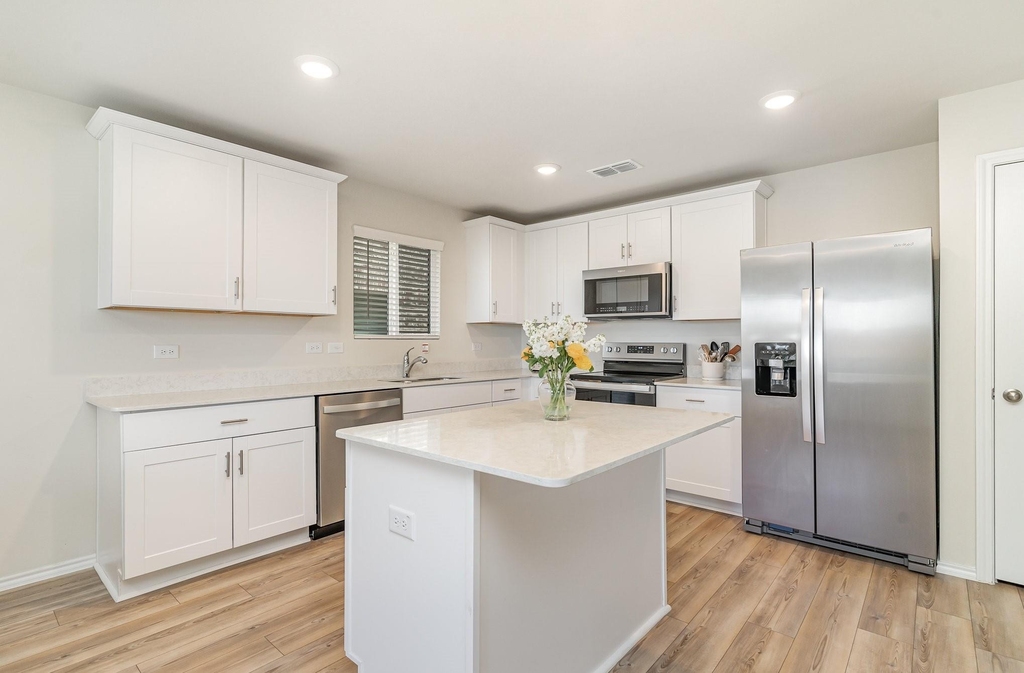 504 S Hopson Street - Photo 2