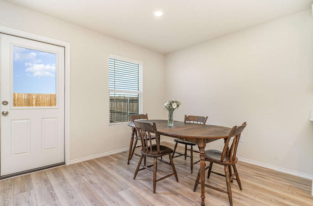 504 S Hopson Street - Photo 6