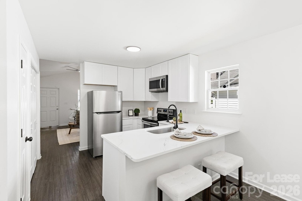 913 Tennyson Drive - Photo 11