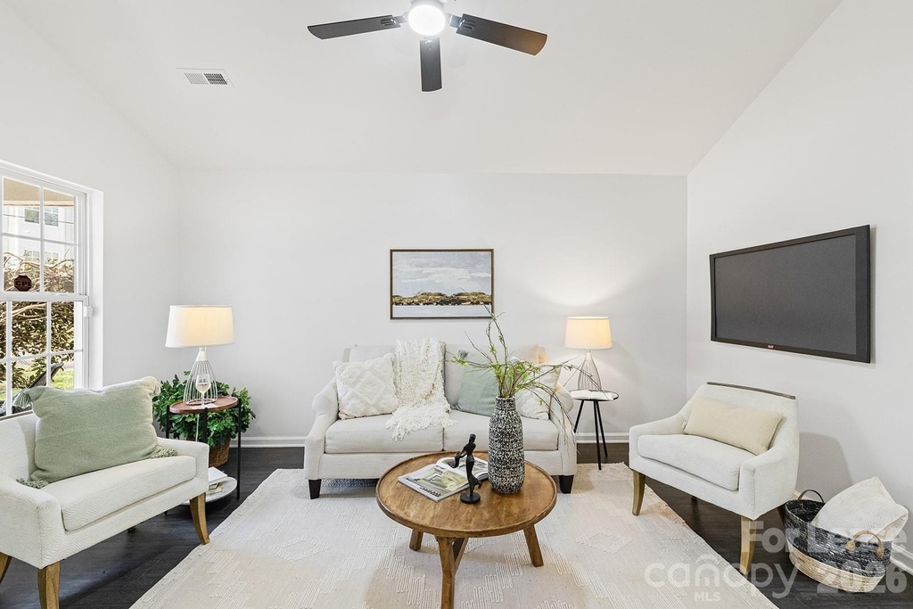 913 Tennyson Drive - Photo 21