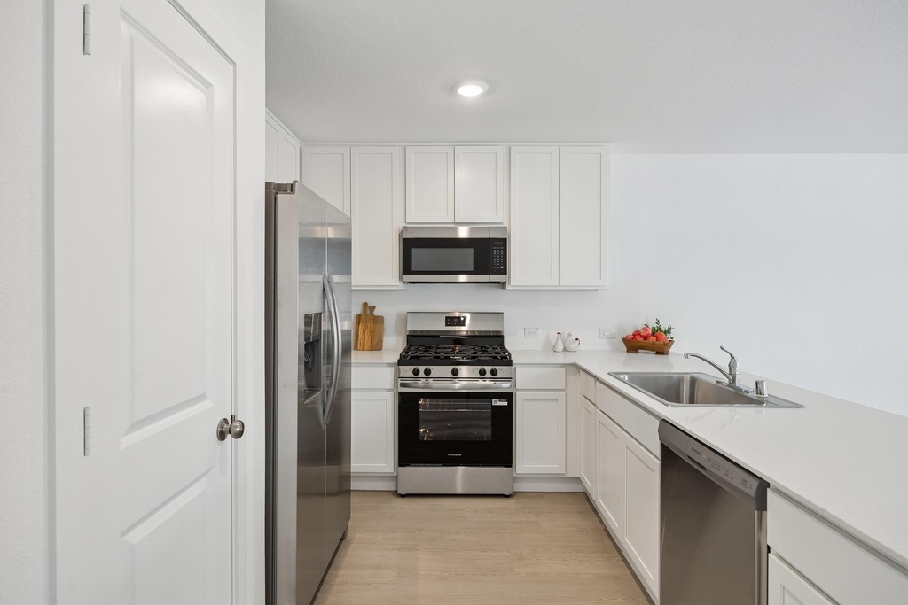 3109 Lynmar Lane - Photo 0
