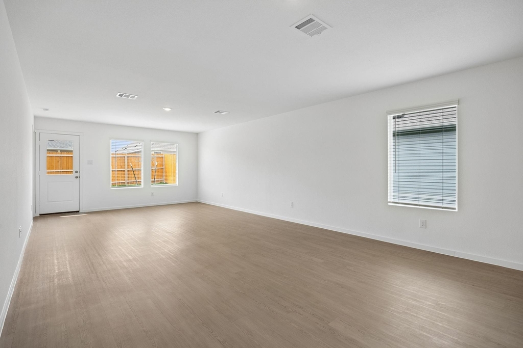 3109 Lynmar Lane - Photo 5