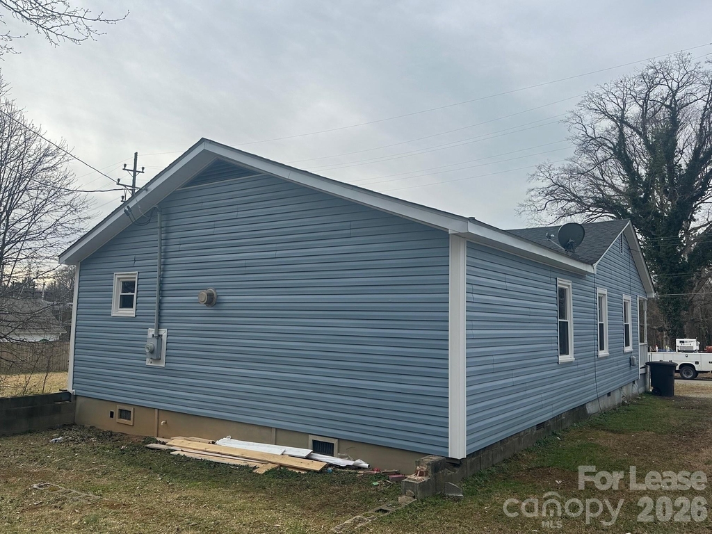 1323 7th Street - Photo 1