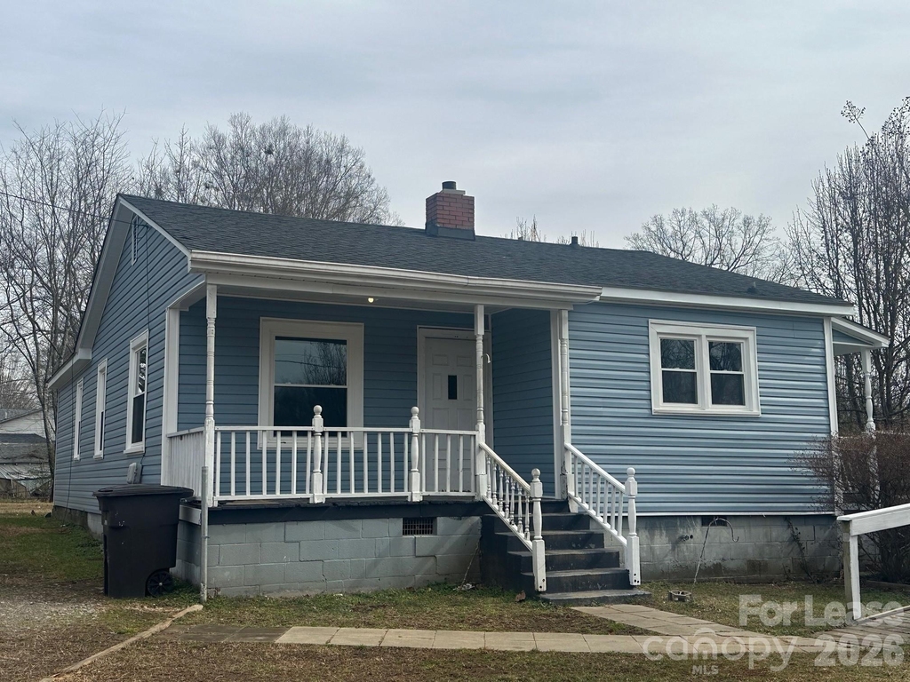 1323 7th Street - Photo 0