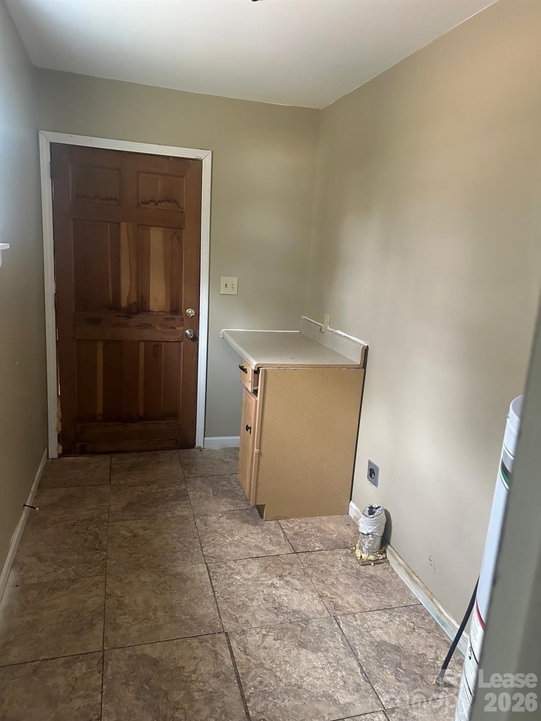 1323 7th Street - Photo 3