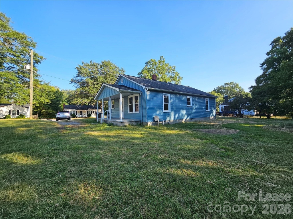 824 Hamrick Street - Photo 2