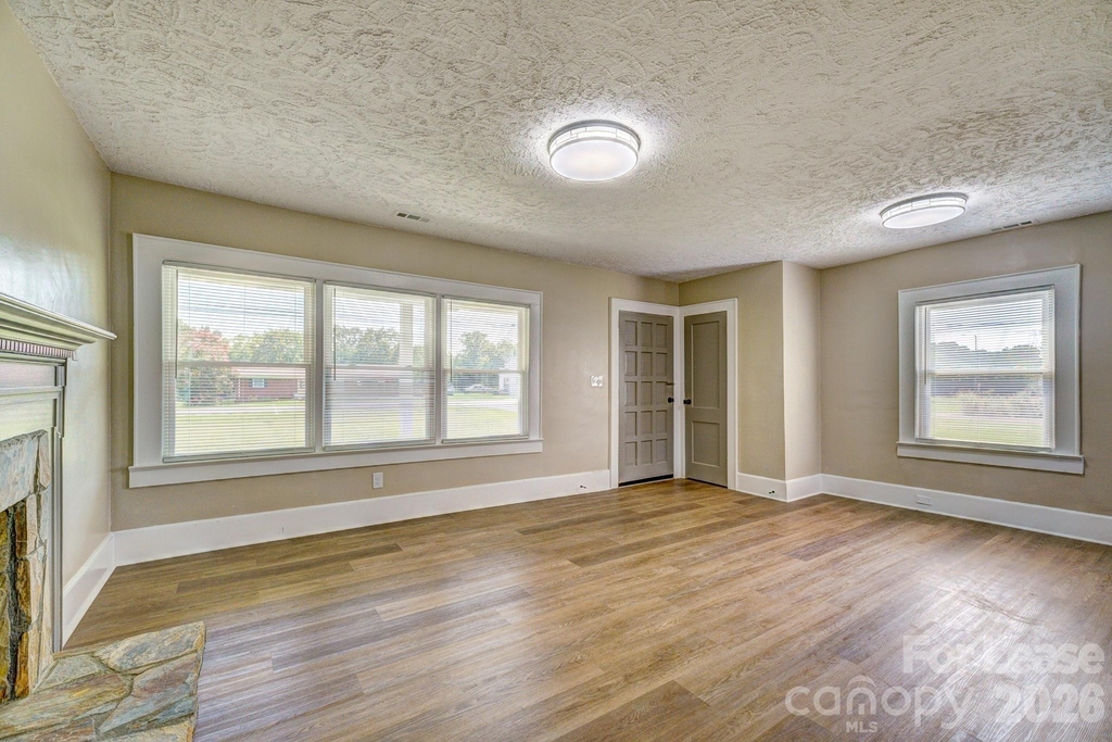 2202 W Stage Coach Trail - Photo 2