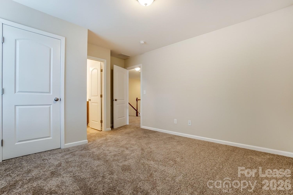 1934 Madeira Circle - Photo 33