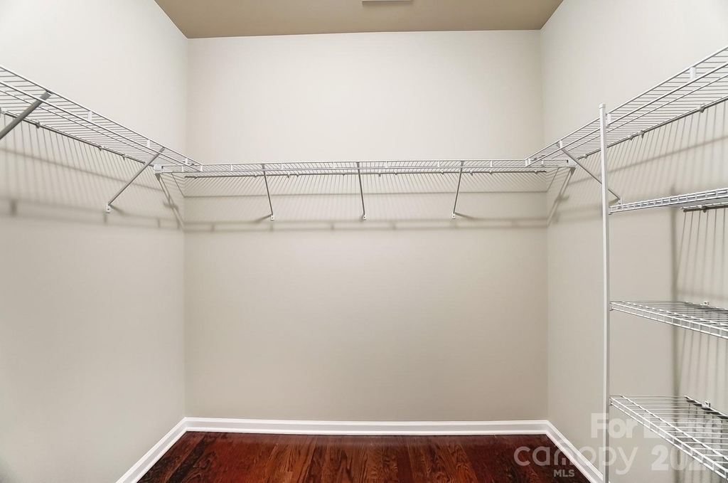 1934 Madeira Circle - Photo 14