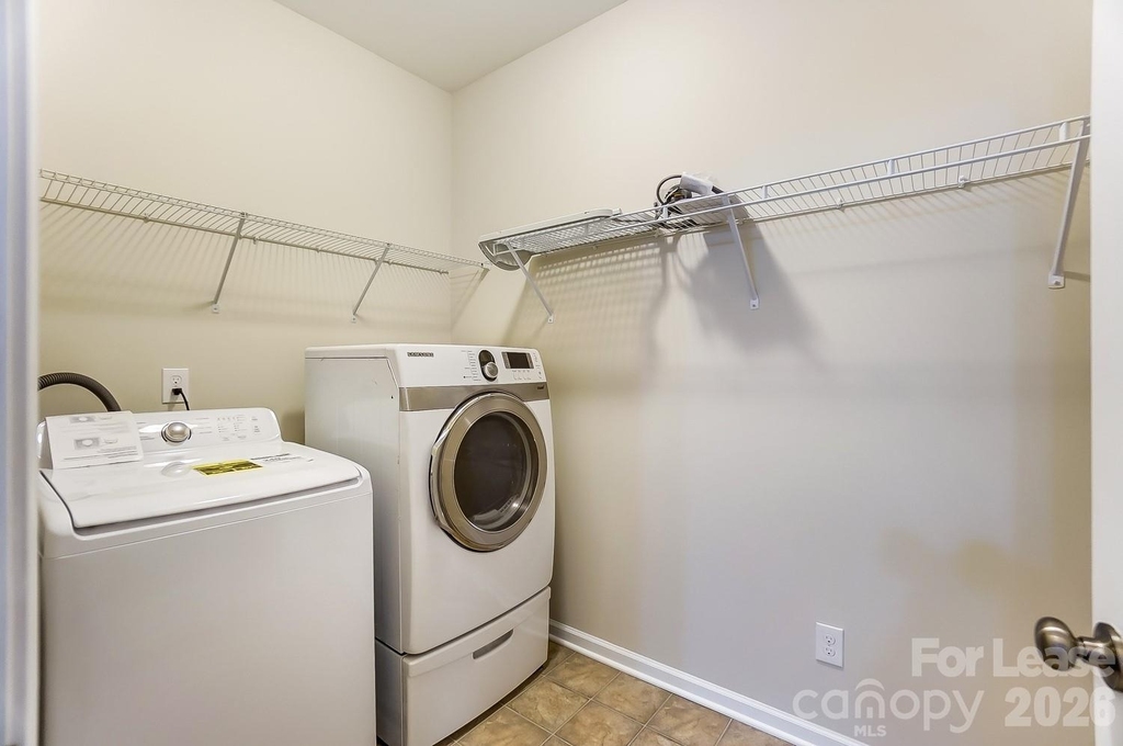 1934 Madeira Circle - Photo 10