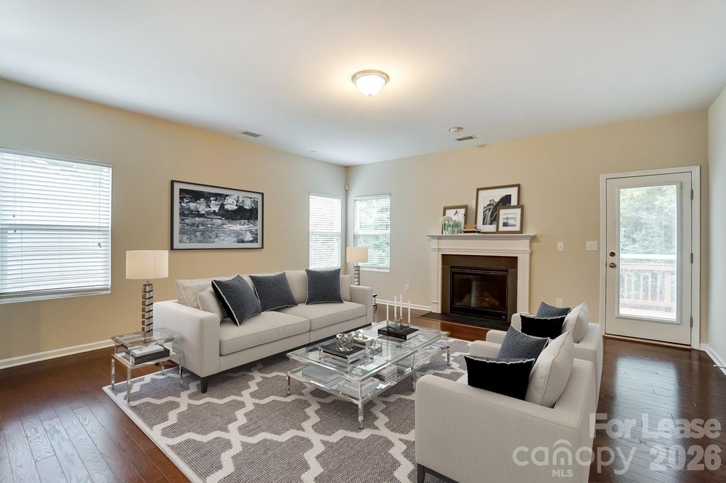 1934 Madeira Circle - Photo 1