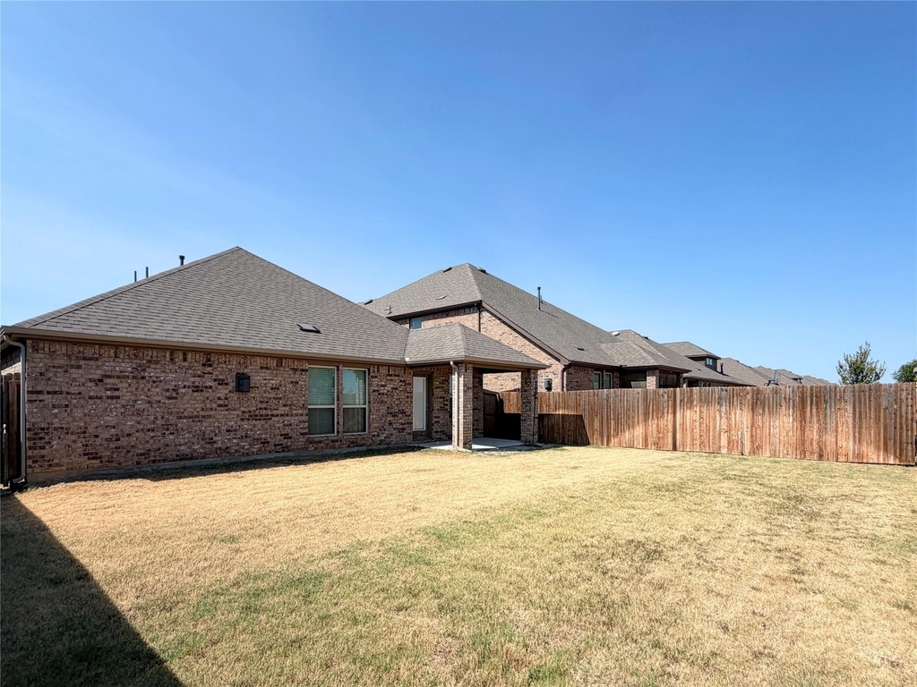 10809 Table Bluff Street - Photo 14