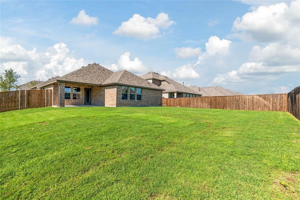 1253 Carinna Drive - Photo 6