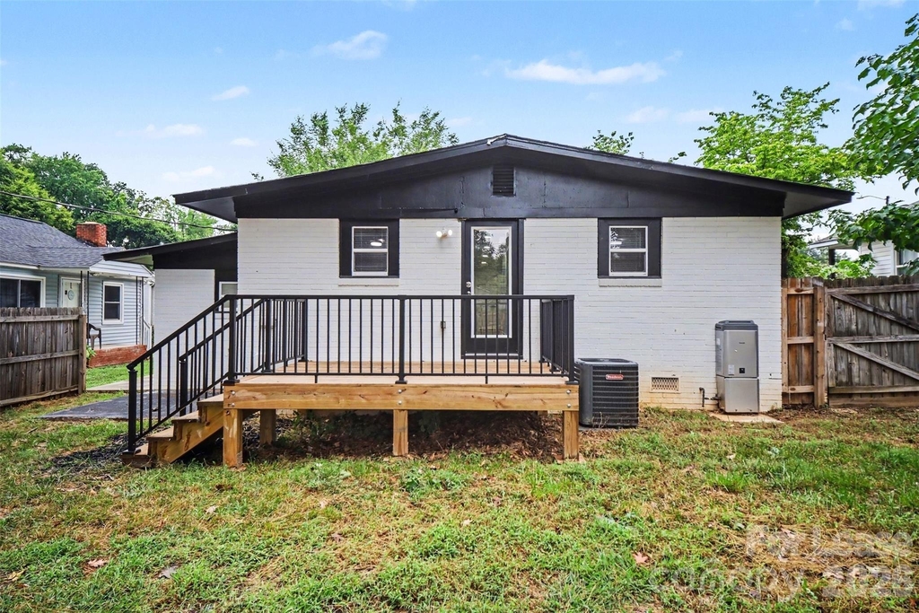 841 Mcarthur Avenue - Photo 22