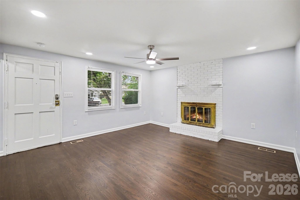 841 Mcarthur Avenue - Photo 1