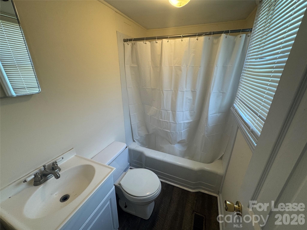 622 Woodlawn Avenue - Photo 6