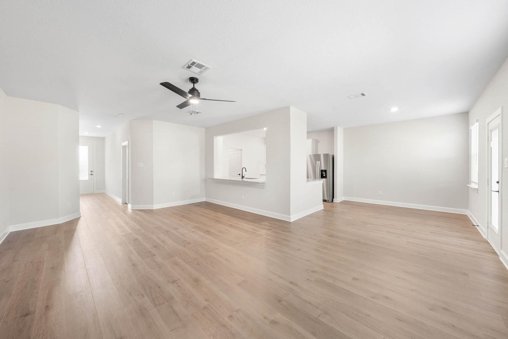 1303 Dye Boulevard - Photo 3