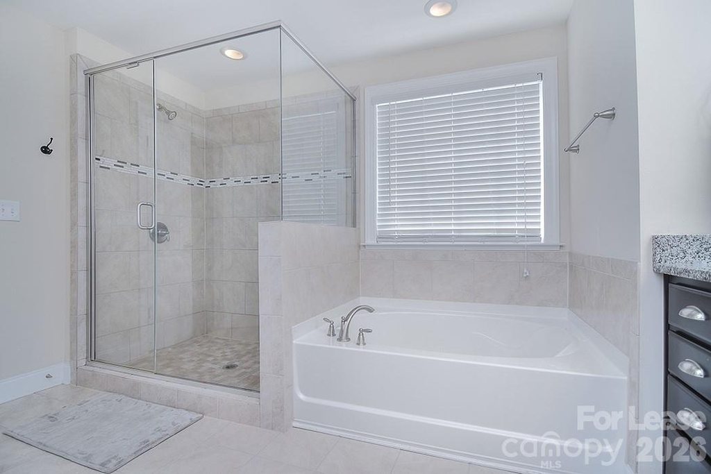 1445 Overlea Place Nw - Photo 26