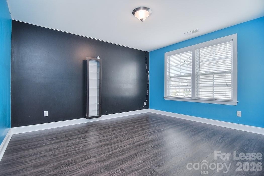 1445 Overlea Place Nw - Photo 8