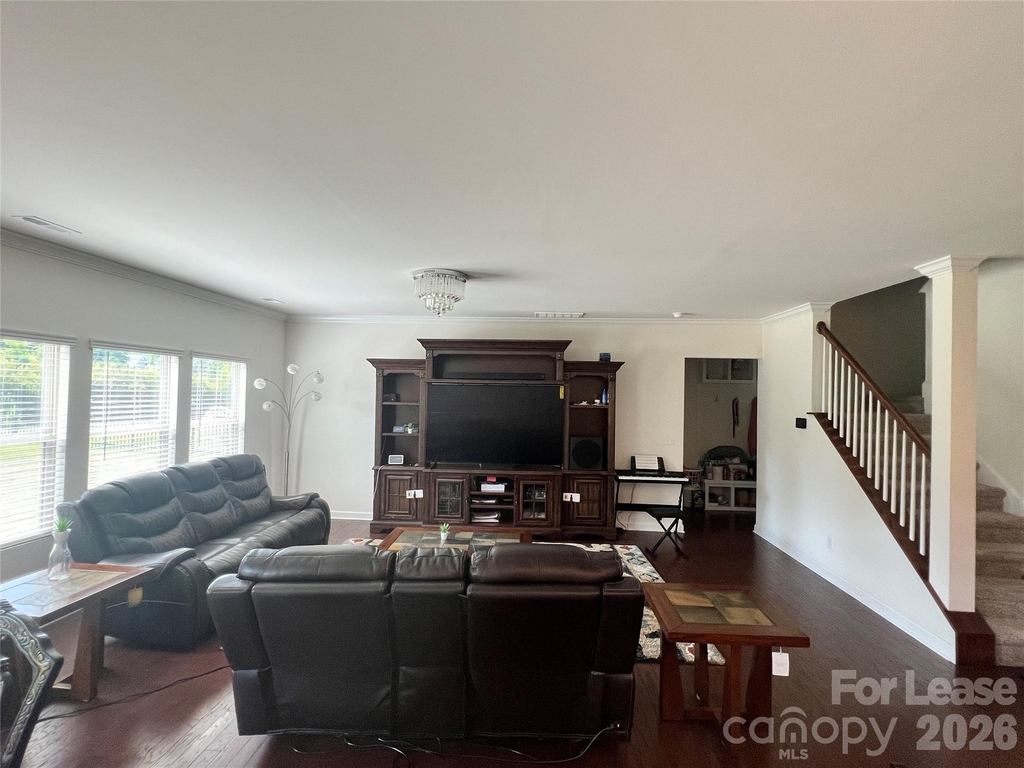 8411 Flint Hill Drive - Photo 3