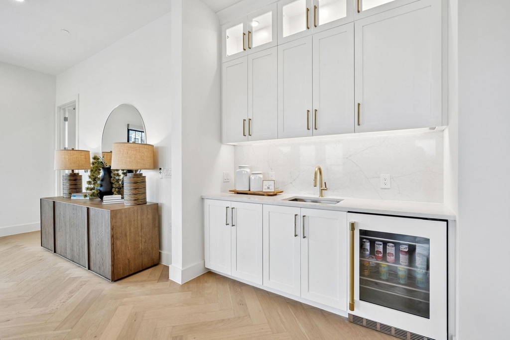 1530 Meeting Street - Photo 10