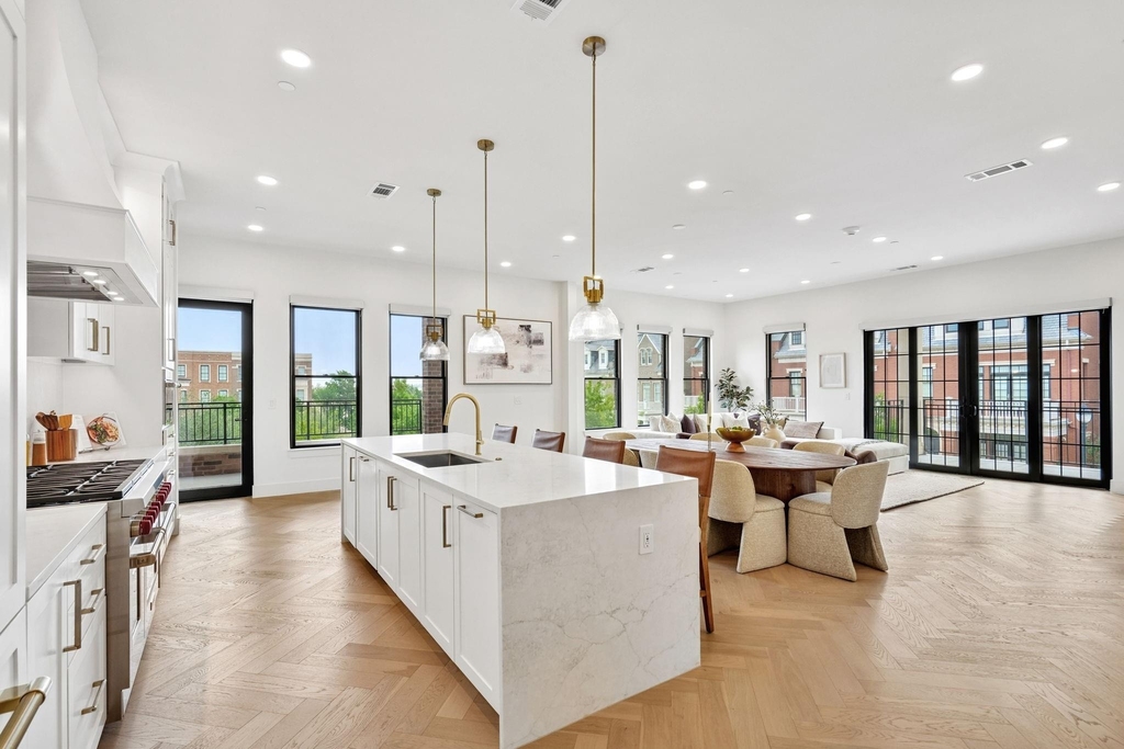 1530 Meeting Street - Photo 6