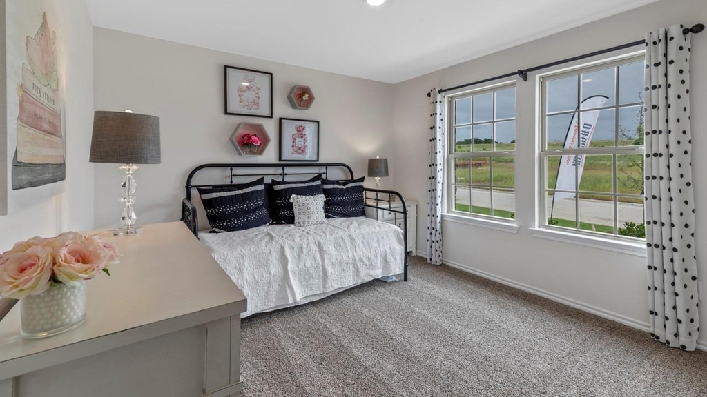 3928 Amethyst Drive - Photo 4