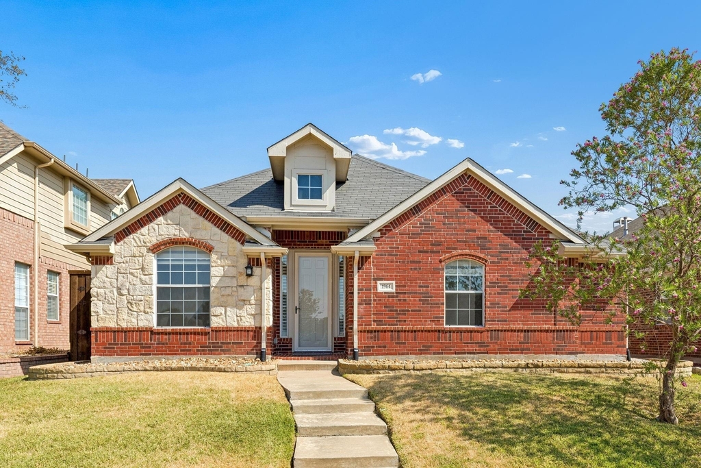 1964 Camelot Drive - Photo 1
