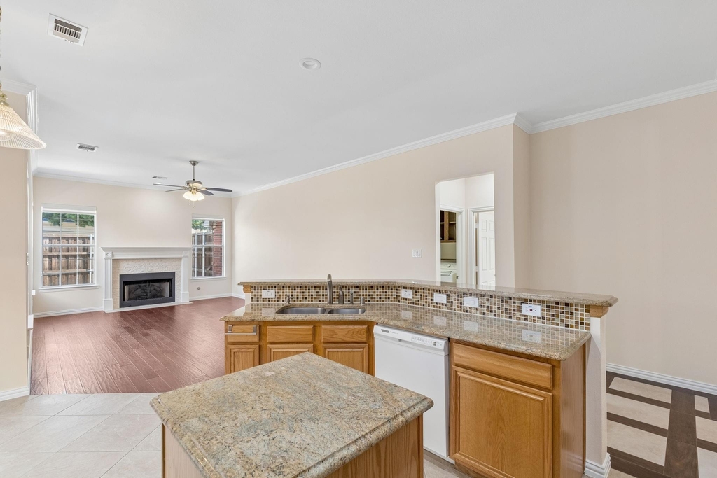 1964 Camelot Drive - Photo 8