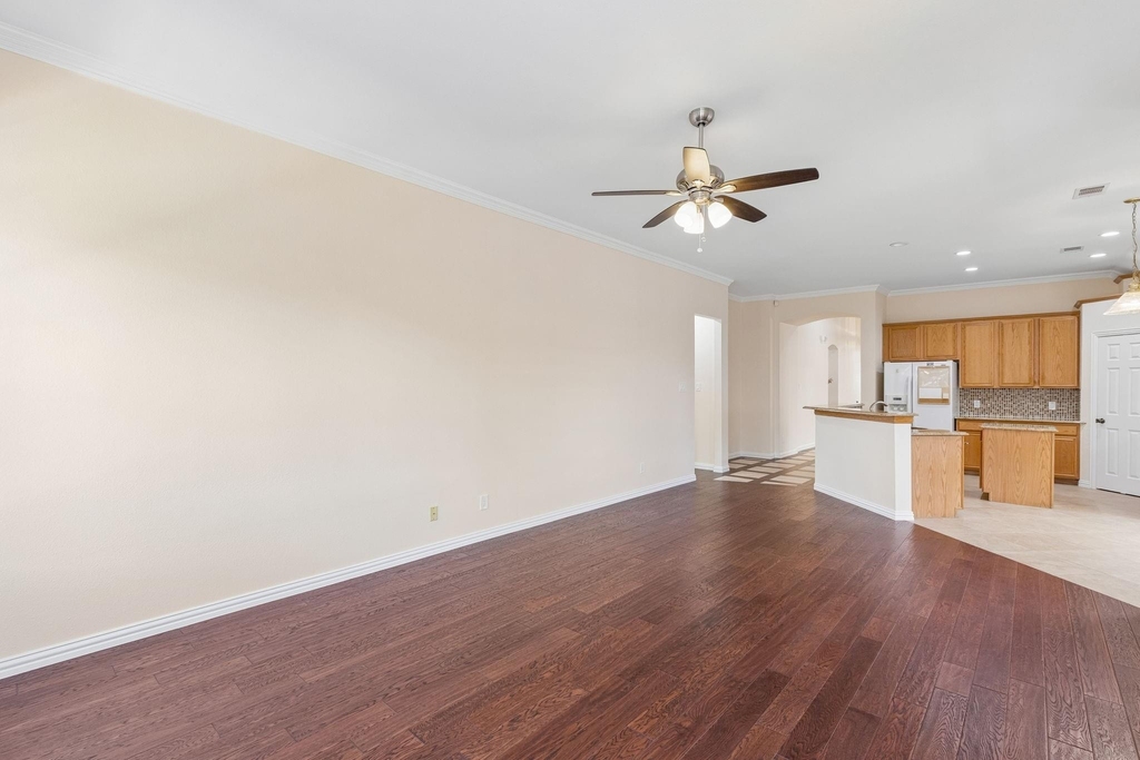 1964 Camelot Drive - Photo 12