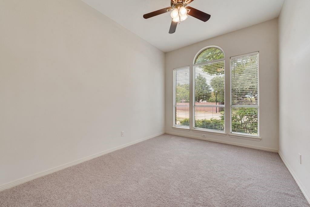 719 Parkway Boulevard - Photo 14