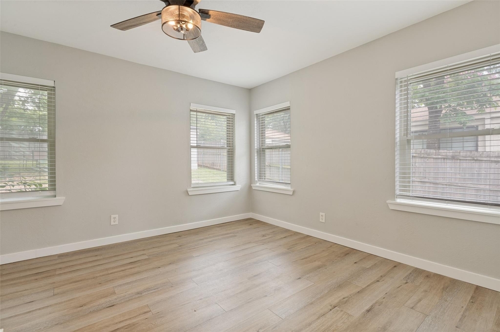 408 N Oak Cliff Boulevard - Photo 18