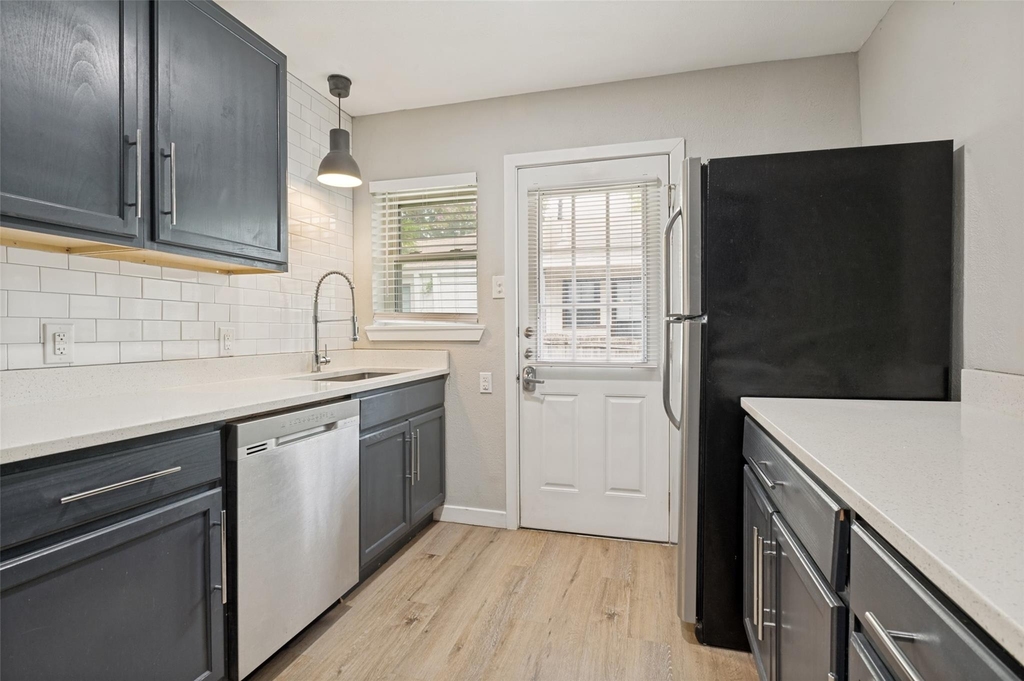 408 N Oak Cliff Boulevard - Photo 16