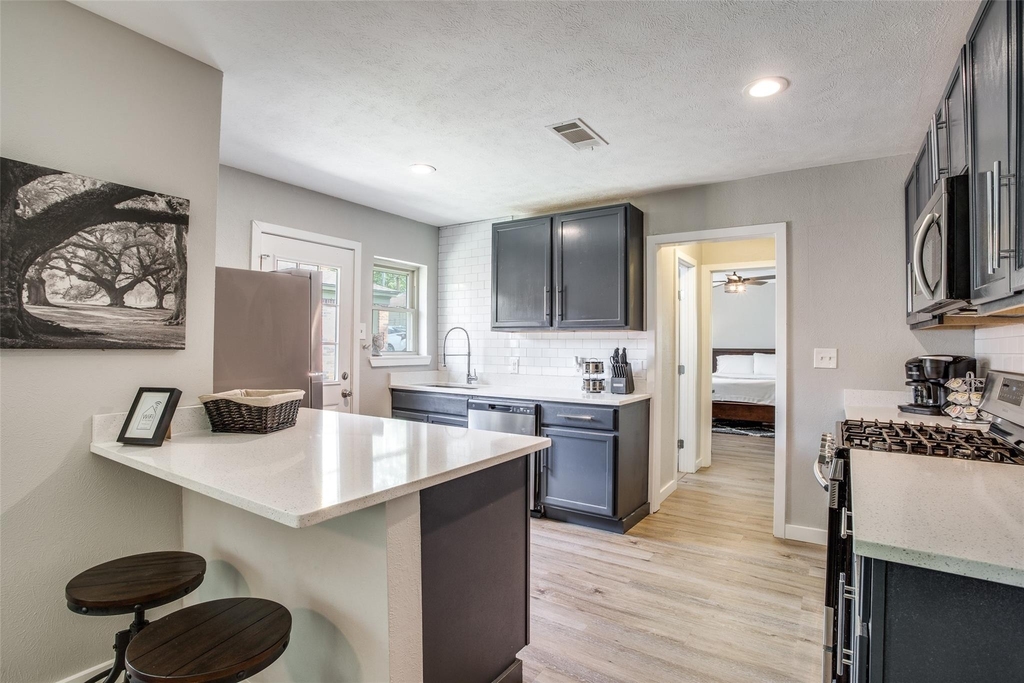 408 N Oak Cliff Boulevard - Photo 5