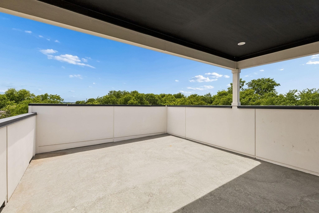 1626 Canada Drive - Photo 32