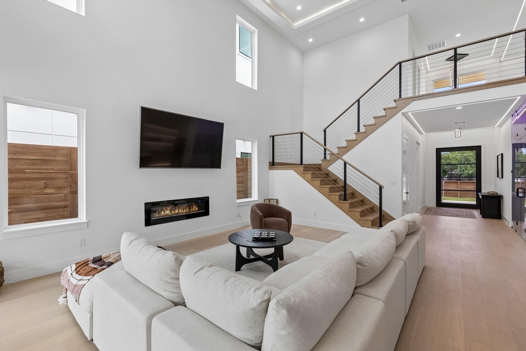 1626 Canada Drive - Photo 4