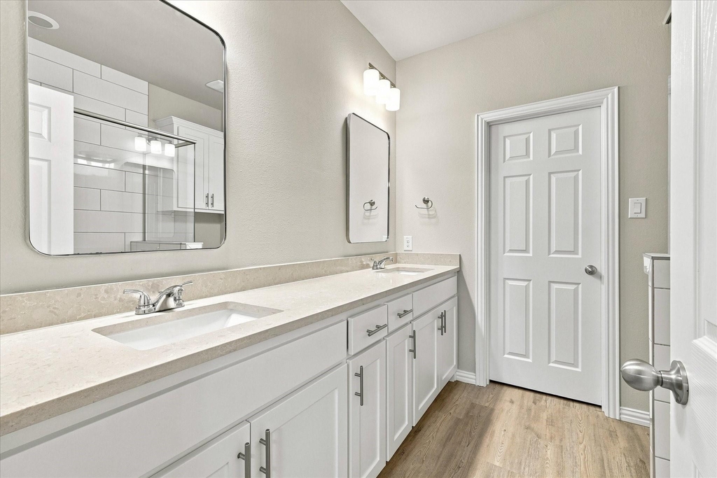 216 Wayside Court - Photo 10