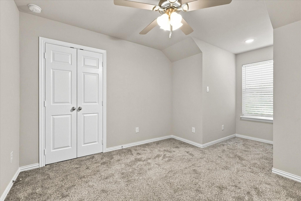 216 Wayside Court - Photo 15