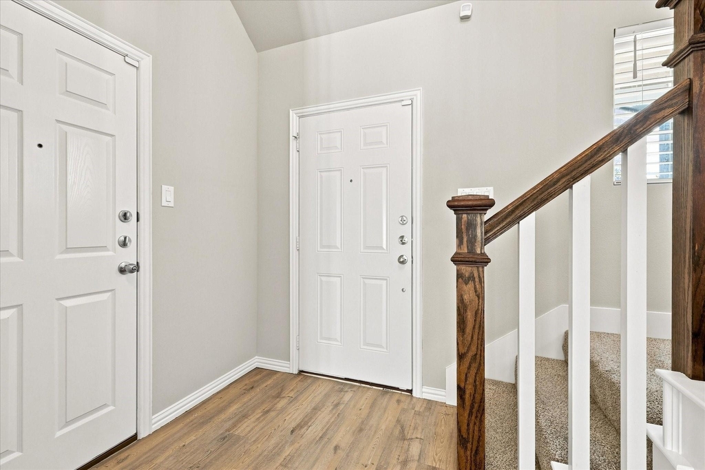 216 Wayside Court - Photo 1