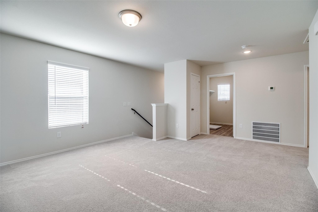337 Glenwick Lane - Photo 9