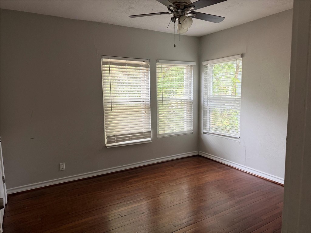 4233 Alamo - Photo 3