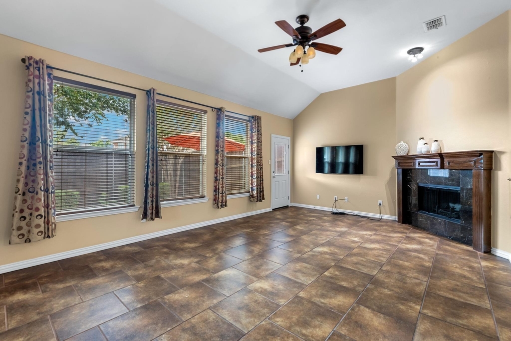 2600 Oakland Hills Drive - Photo 7