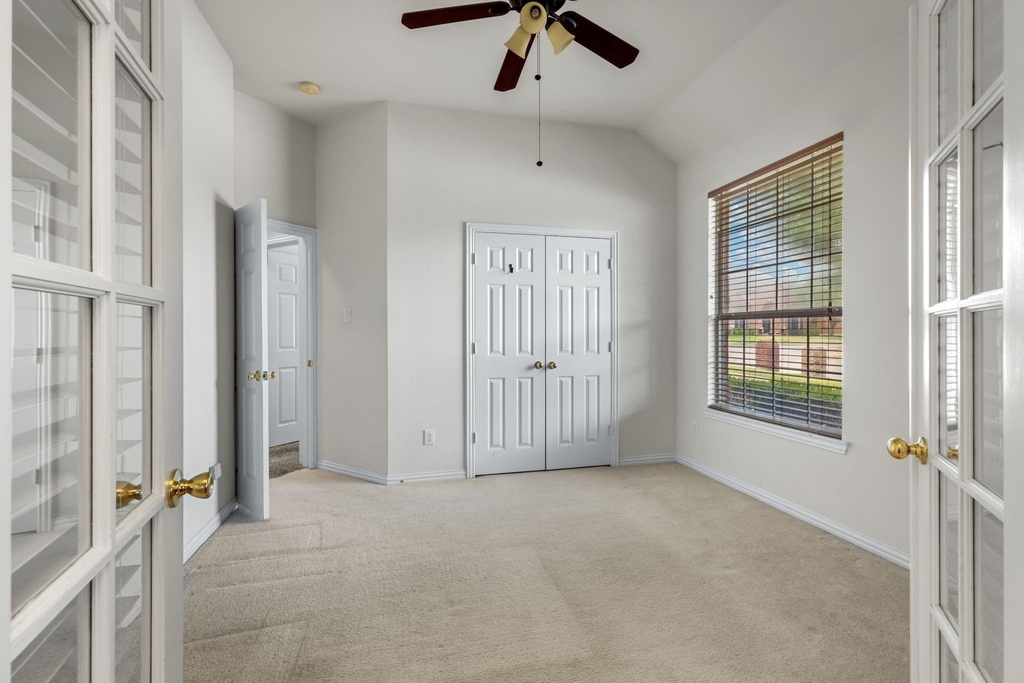 2600 Oakland Hills Drive - Photo 2